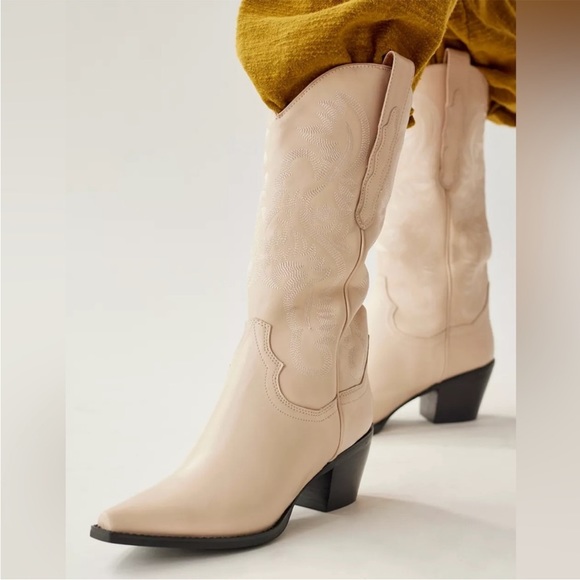 Jeffrey Campbell Shoes - NWT. Jeffrey Campbell Leather Dagget Cowboy Boots. NEW IN BOX